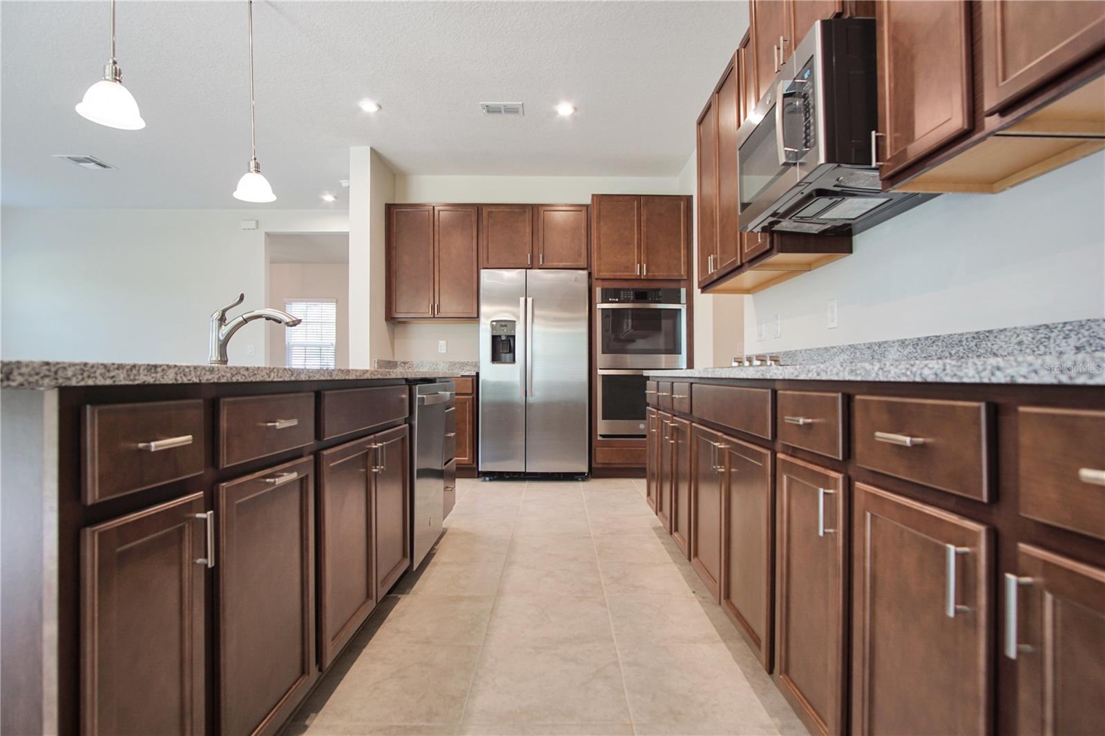 ASTONIA PH 2 & 3 - Residential Lease