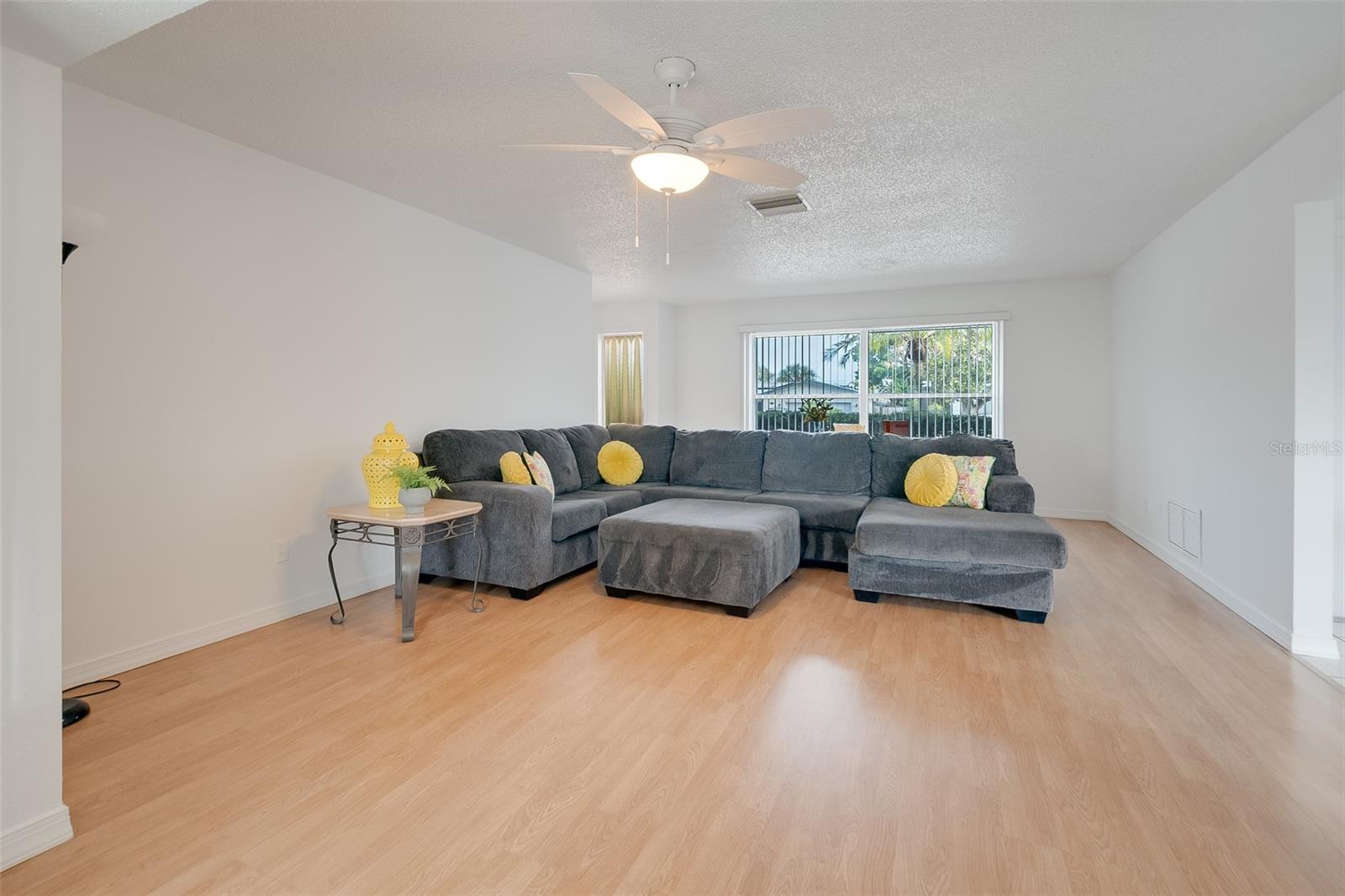 OAKHURST GROVES 2ND ADD - Residential