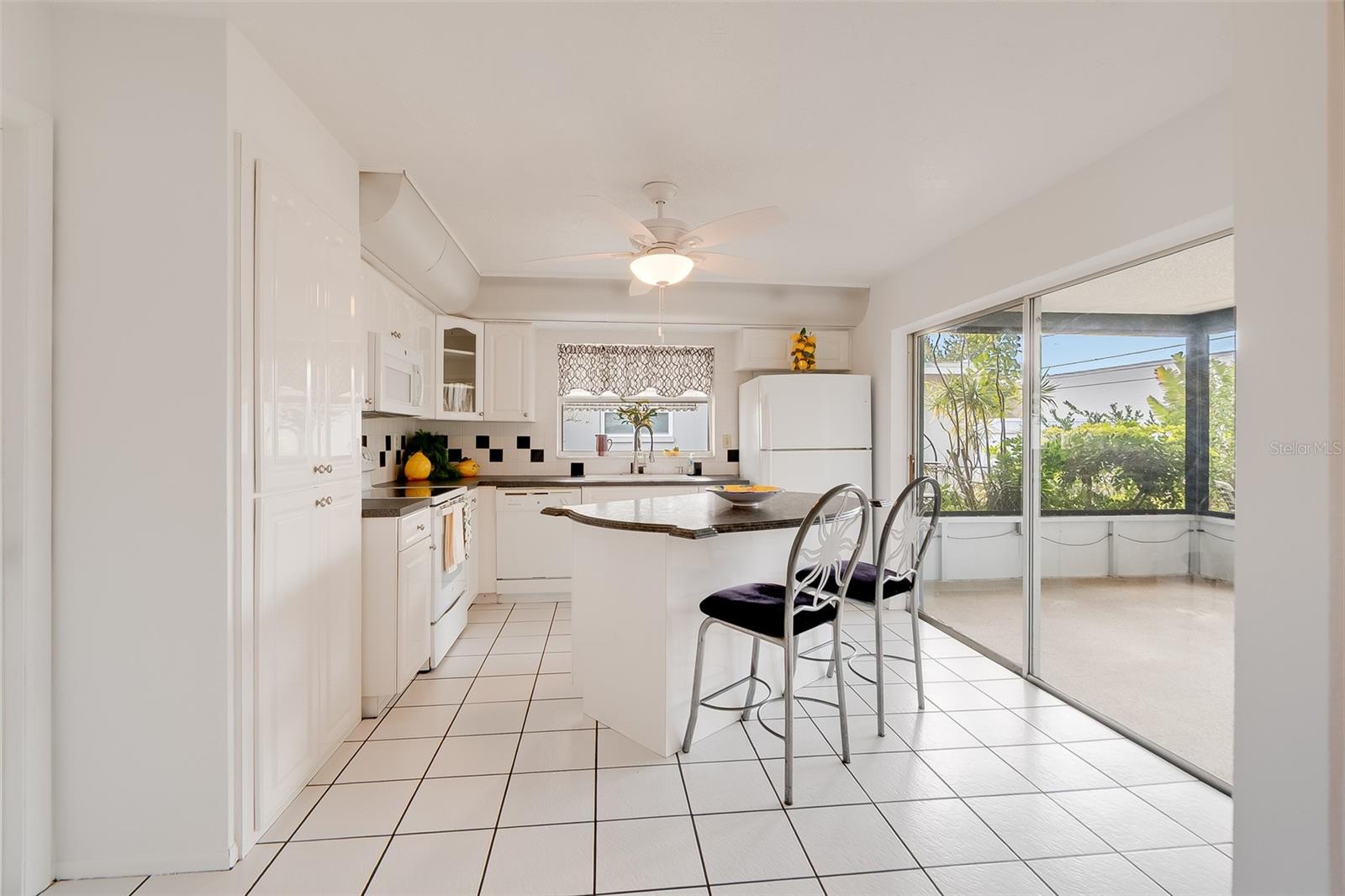 OAKHURST GROVES 2ND ADD - Residential