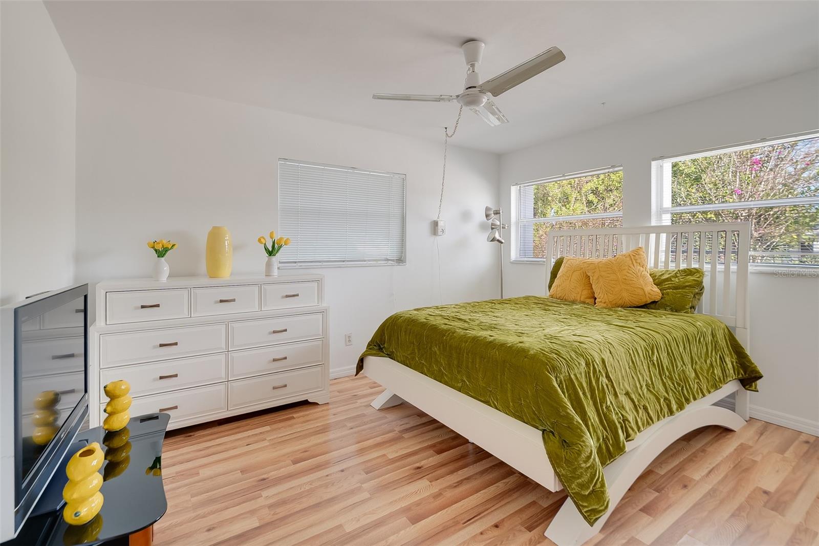 OAKHURST GROVES 2ND ADD - Residential