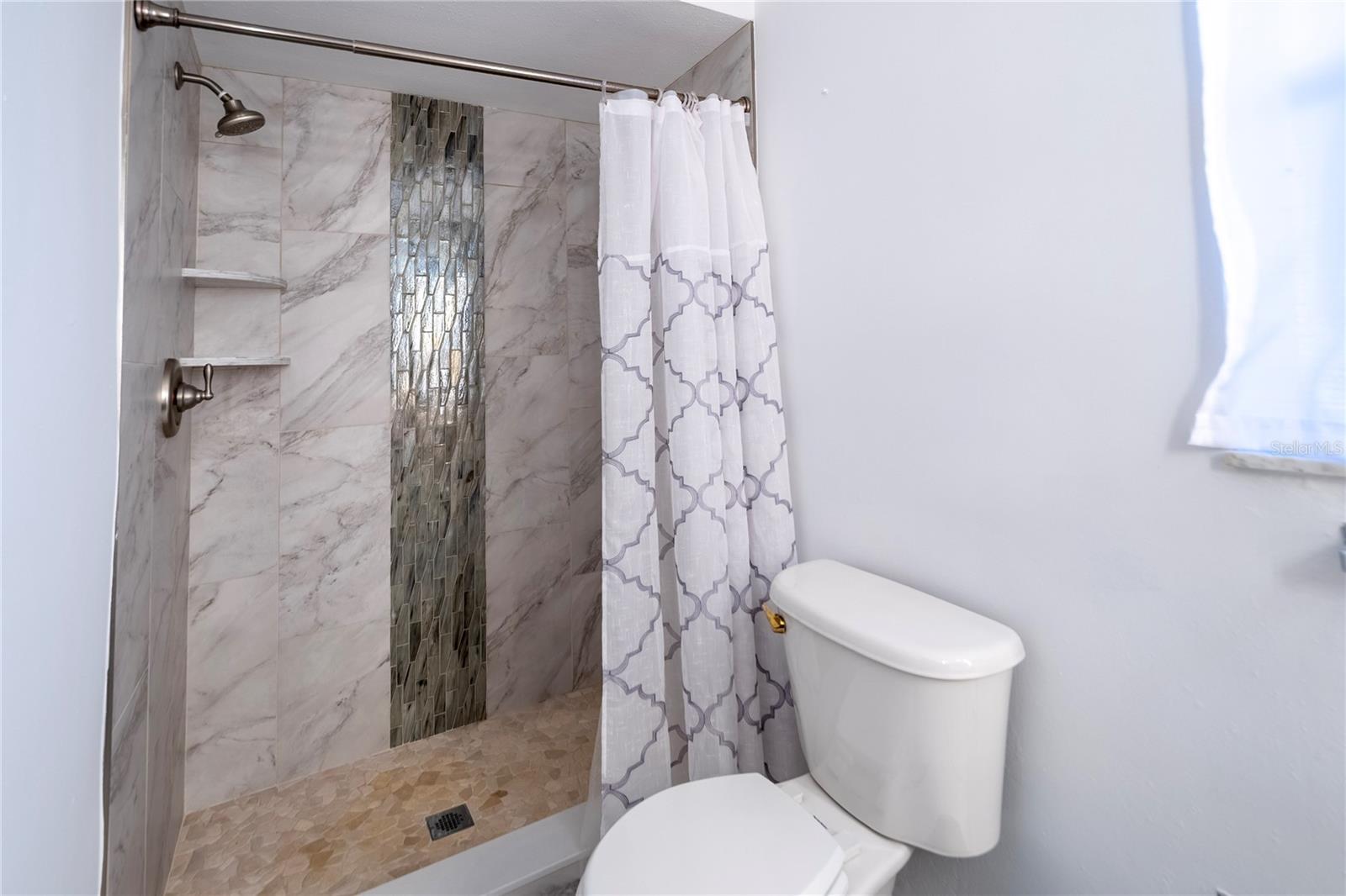 OAKHURST GROVES 2ND ADD - Residential