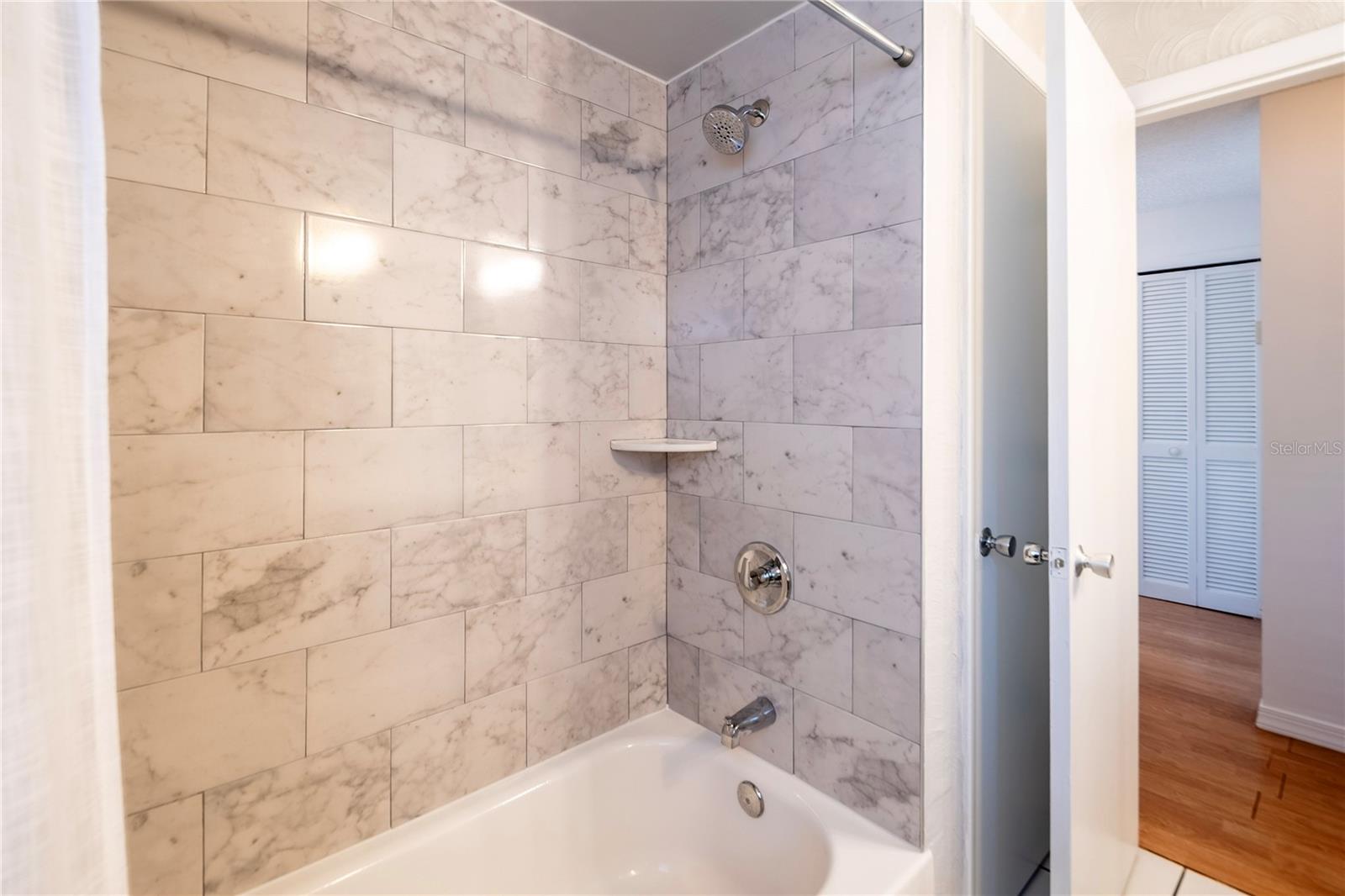 OAKHURST GROVES 2ND ADD - Residential