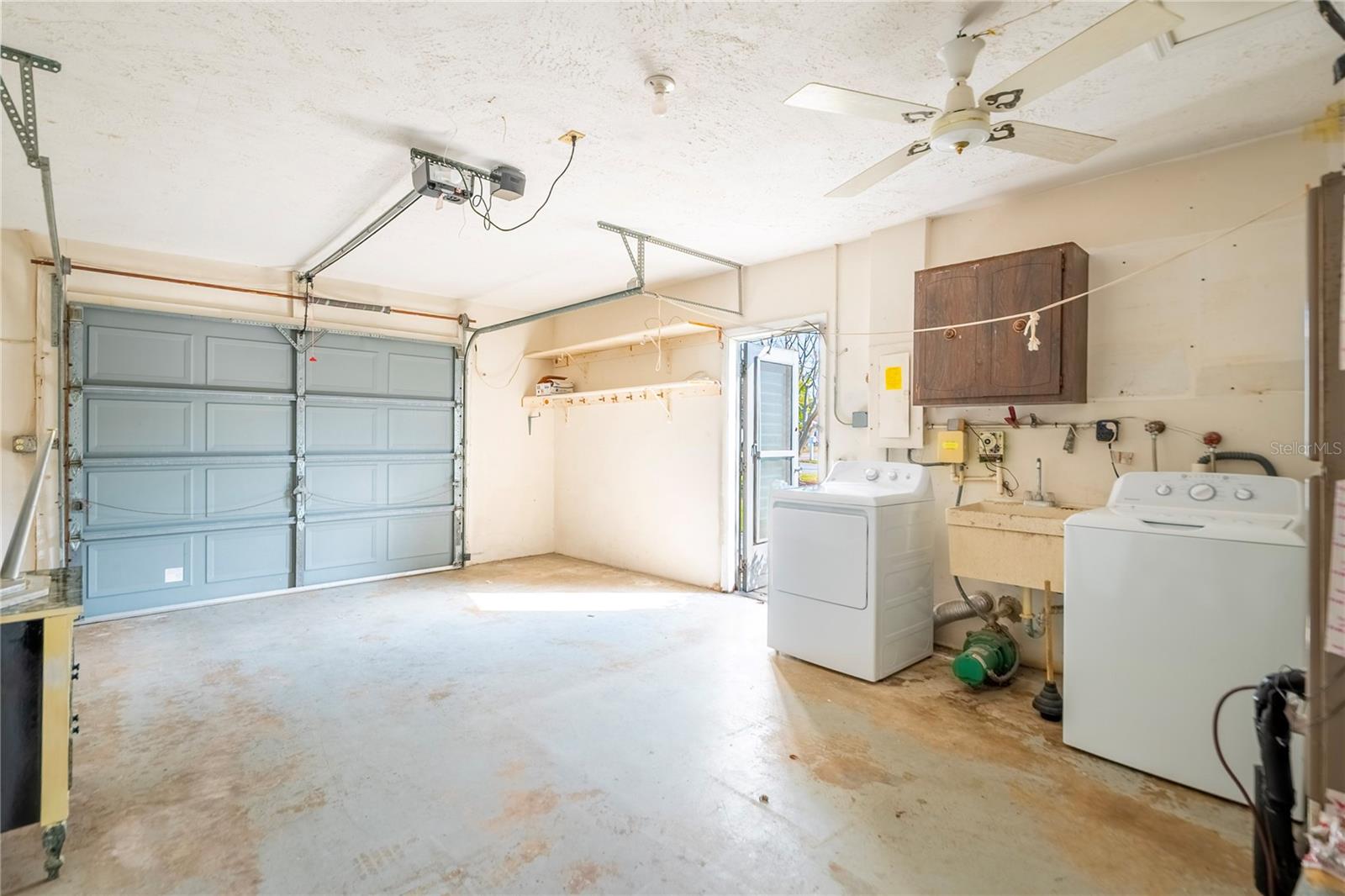 OAKHURST GROVES 2ND ADD - Residential