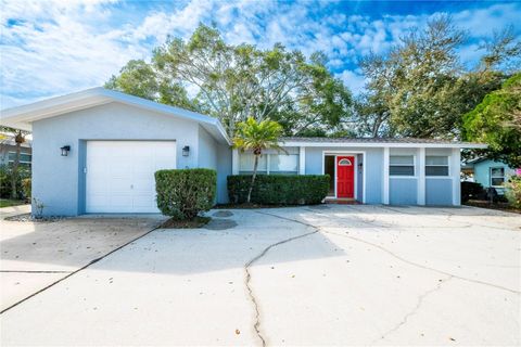Photo of 13840 94th Avenue, Seminole, FL 33776 (MLS # TB8480936)