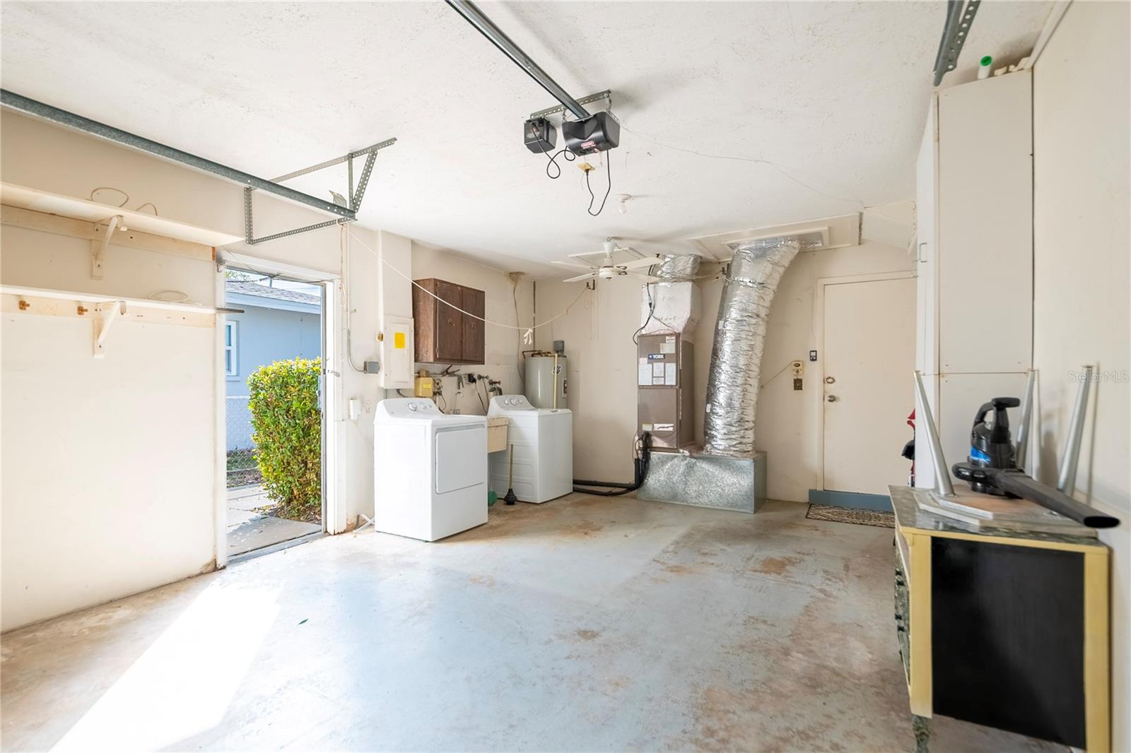 OAKHURST GROVES 2ND ADD - Residential