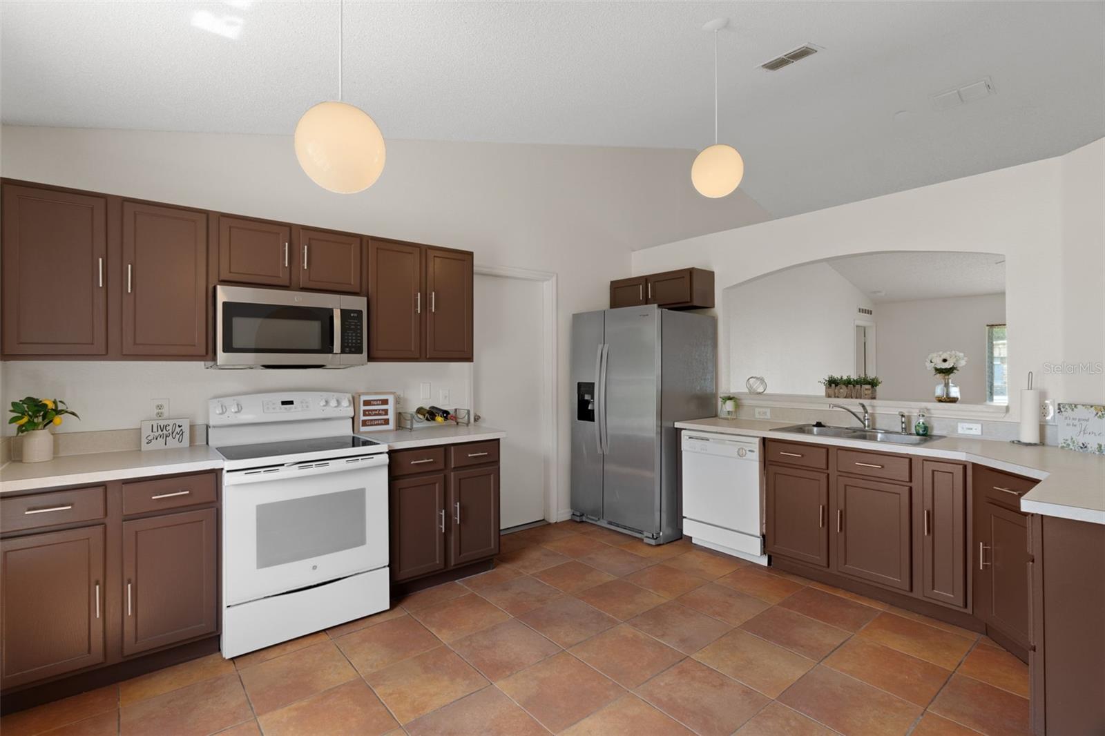 SPRING HILL - Residential