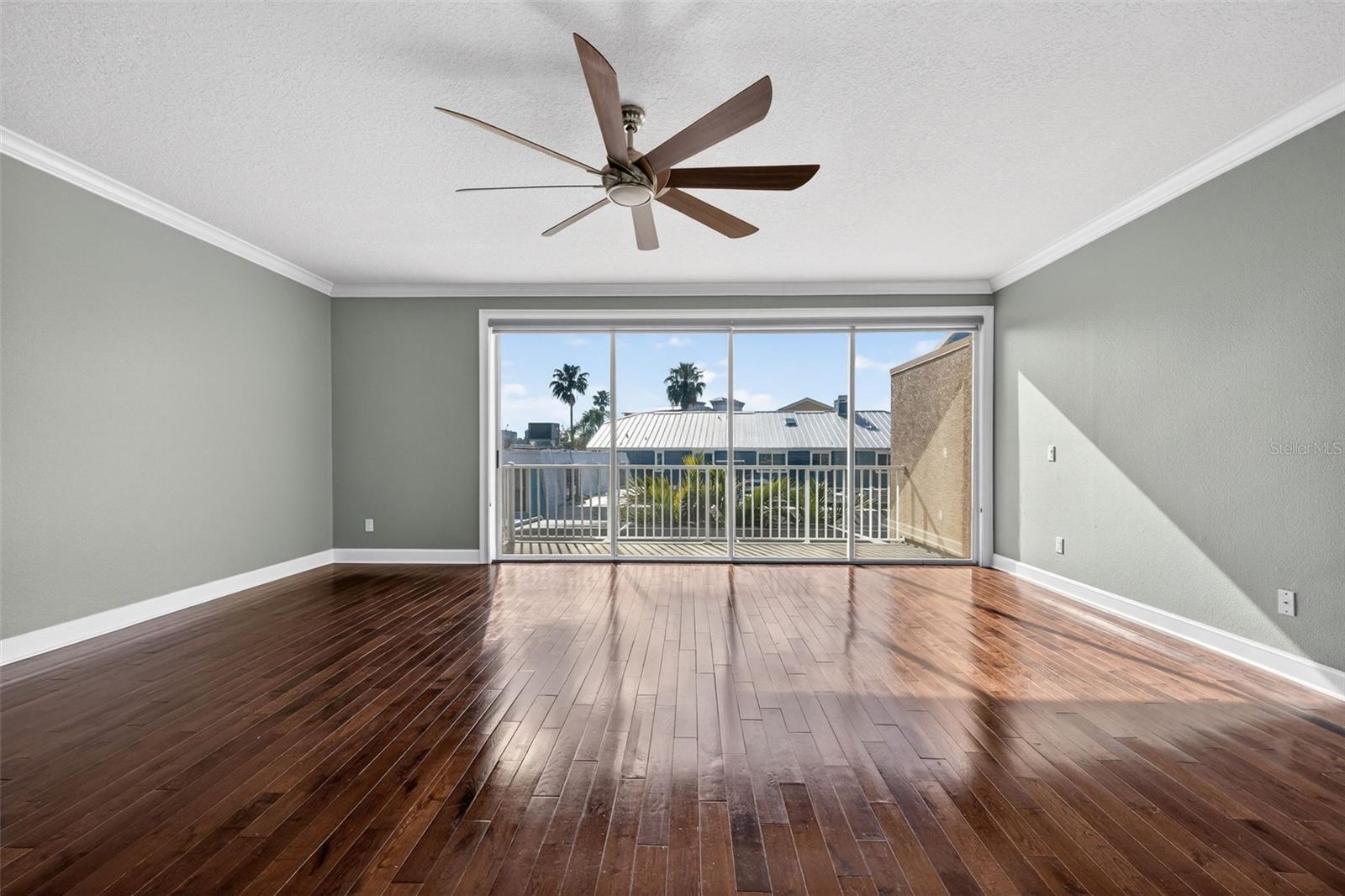 DOLPHINS LANDING - Residential