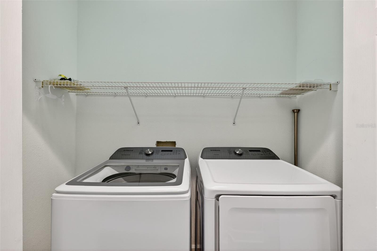 DOLPHINS LANDING - Residential