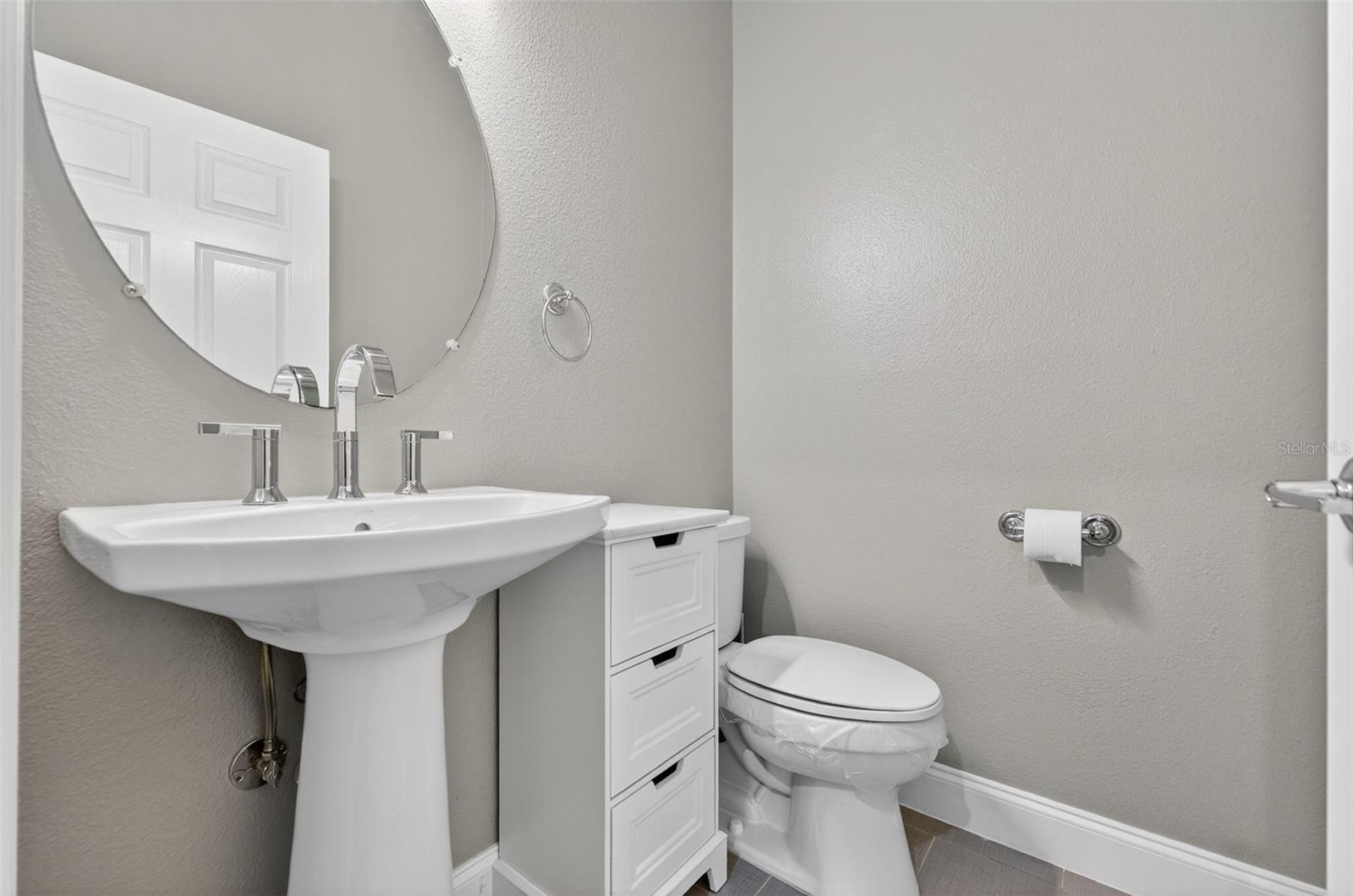 DOLPHINS LANDING - Residential