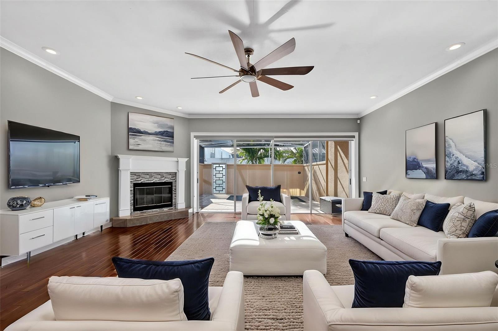 DOLPHINS LANDING - Residential