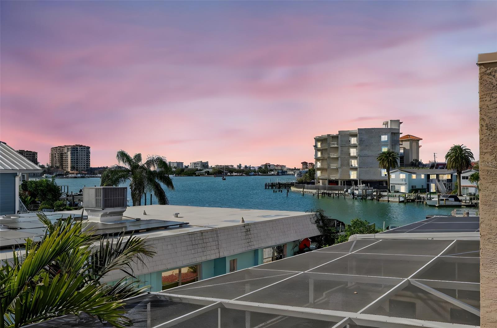 DOLPHINS LANDING - Residential