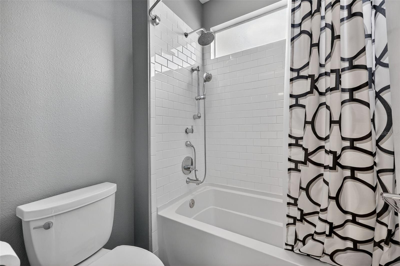 DOLPHINS LANDING - Residential