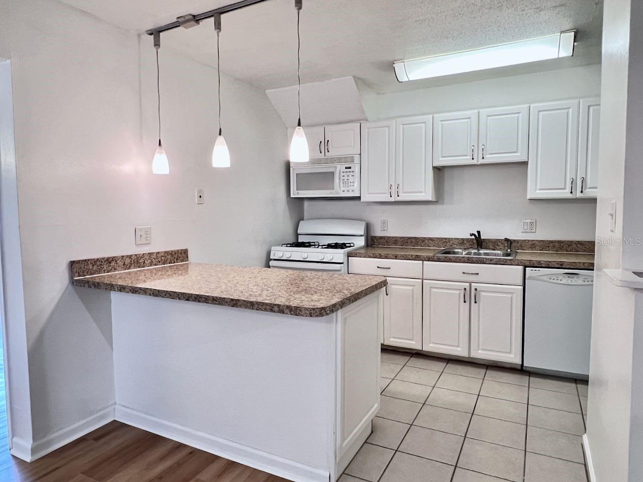 1700 SW 16TH COURT E29