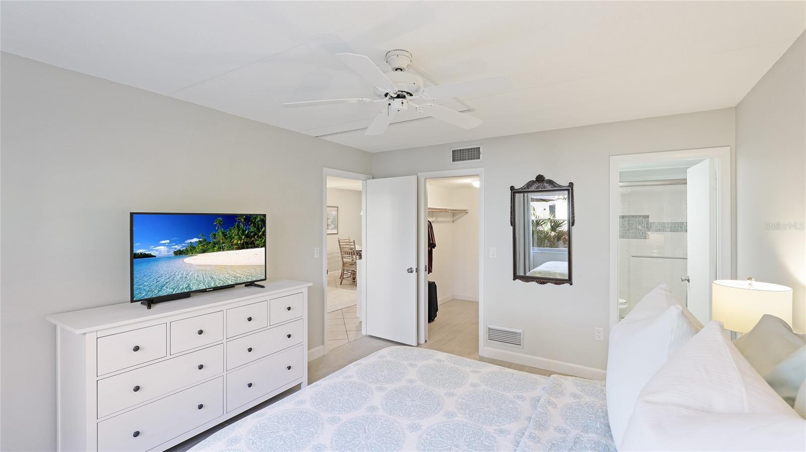 BELLA COSTA I - Residential