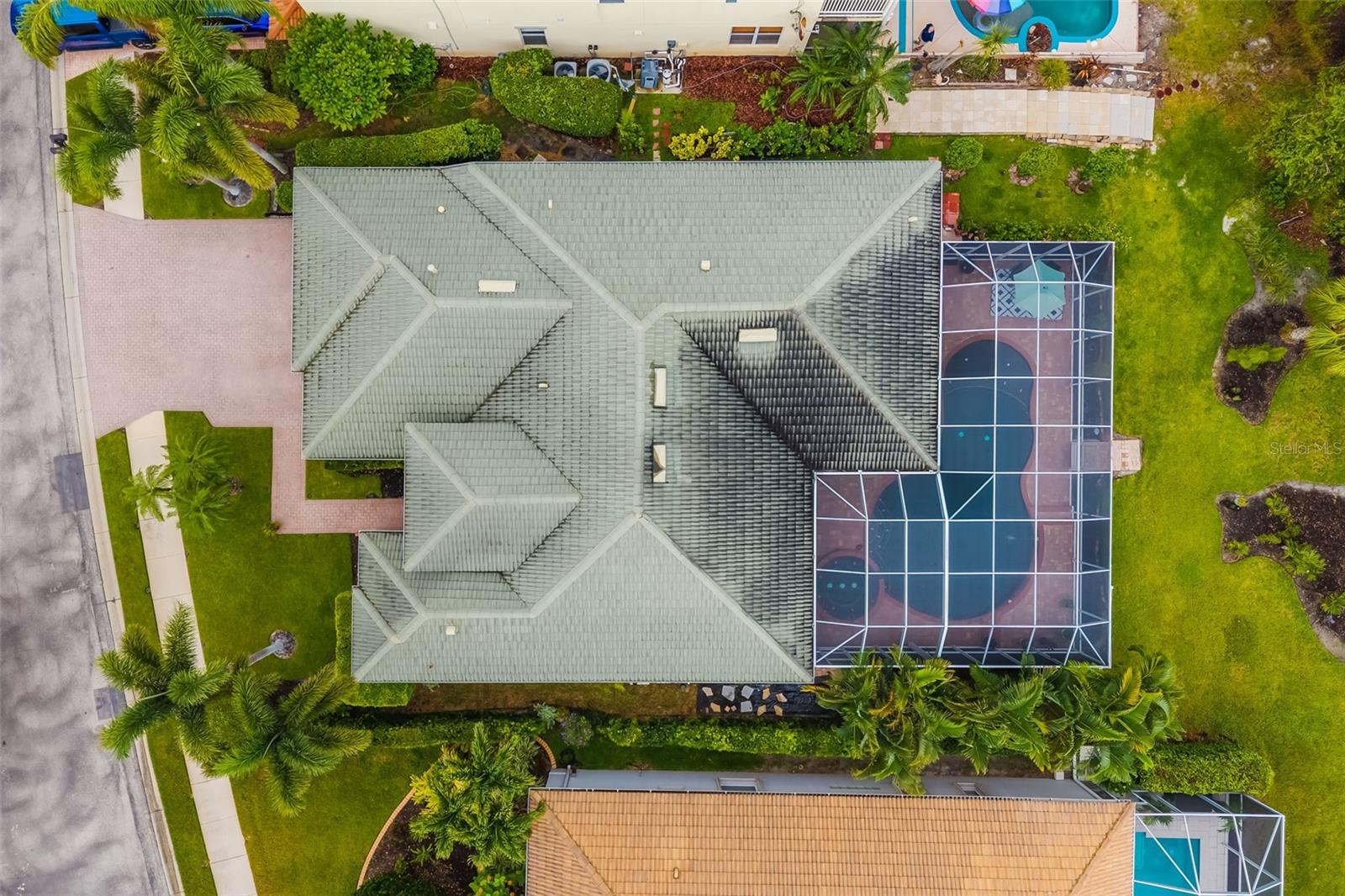 7114 68TH DRIVE E