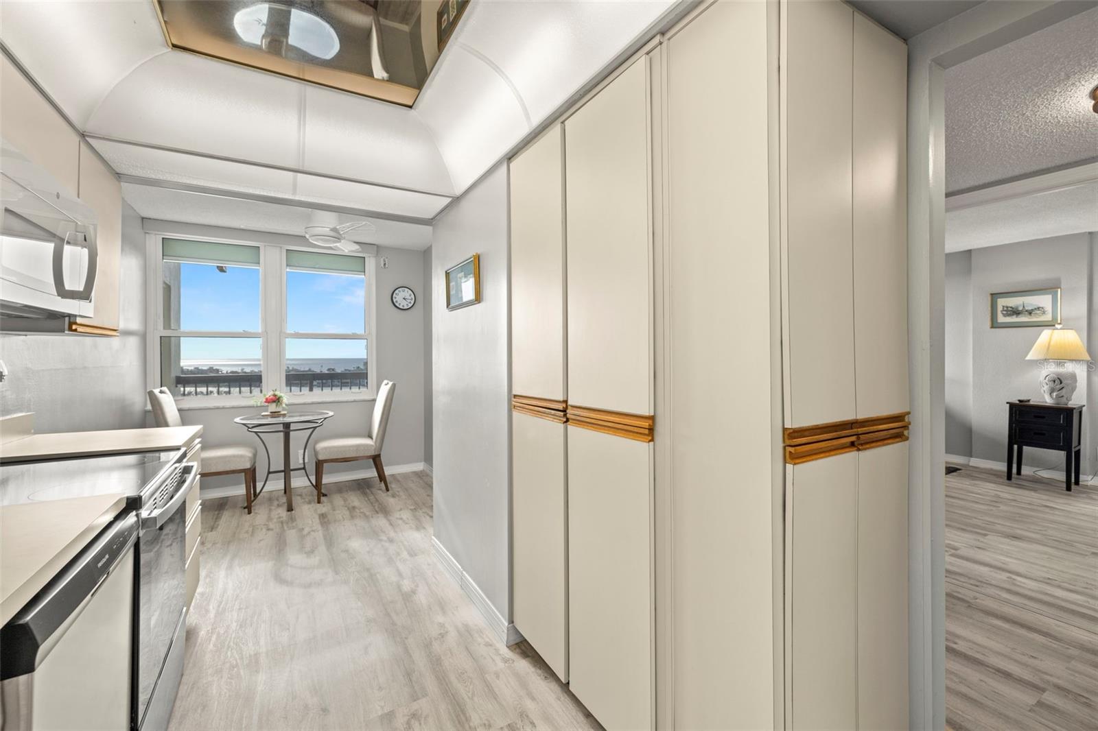 WEATHERLY THE CONDO -THE YACHT AND TENNIS CLUD - Residential Lease