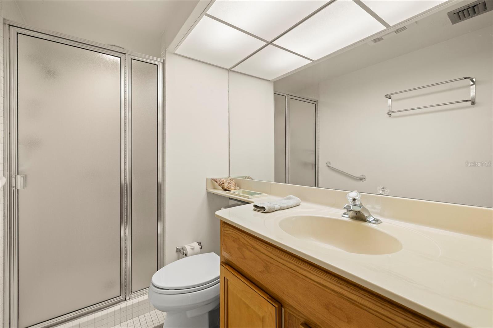 WEATHERLY THE CONDO -THE YACHT AND TENNIS CLUD - Residential Lease