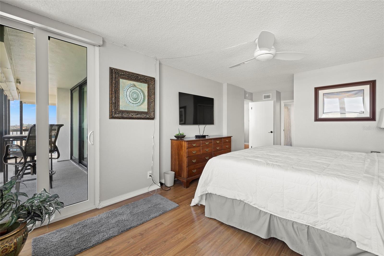 WEATHERLY THE CONDO -THE YACHT AND TENNIS CLUD - Residential Lease