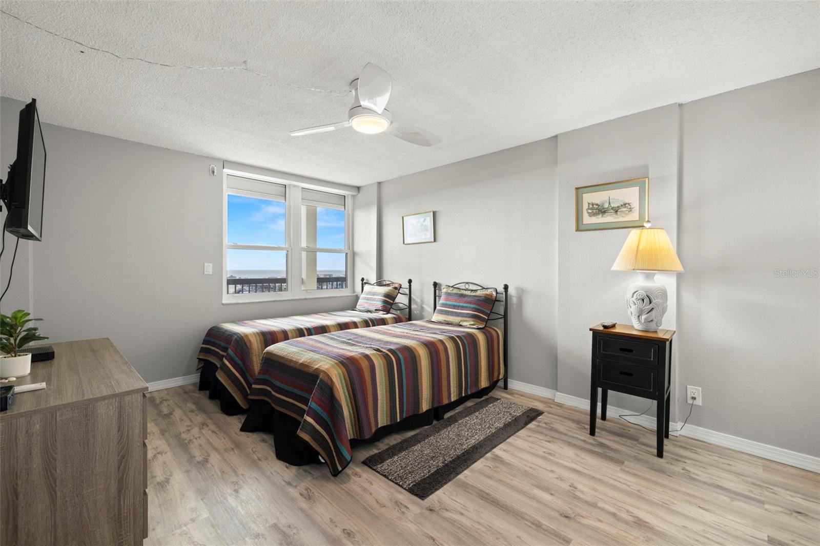 WEATHERLY THE CONDO -THE YACHT AND TENNIS CLUD - Residential Lease