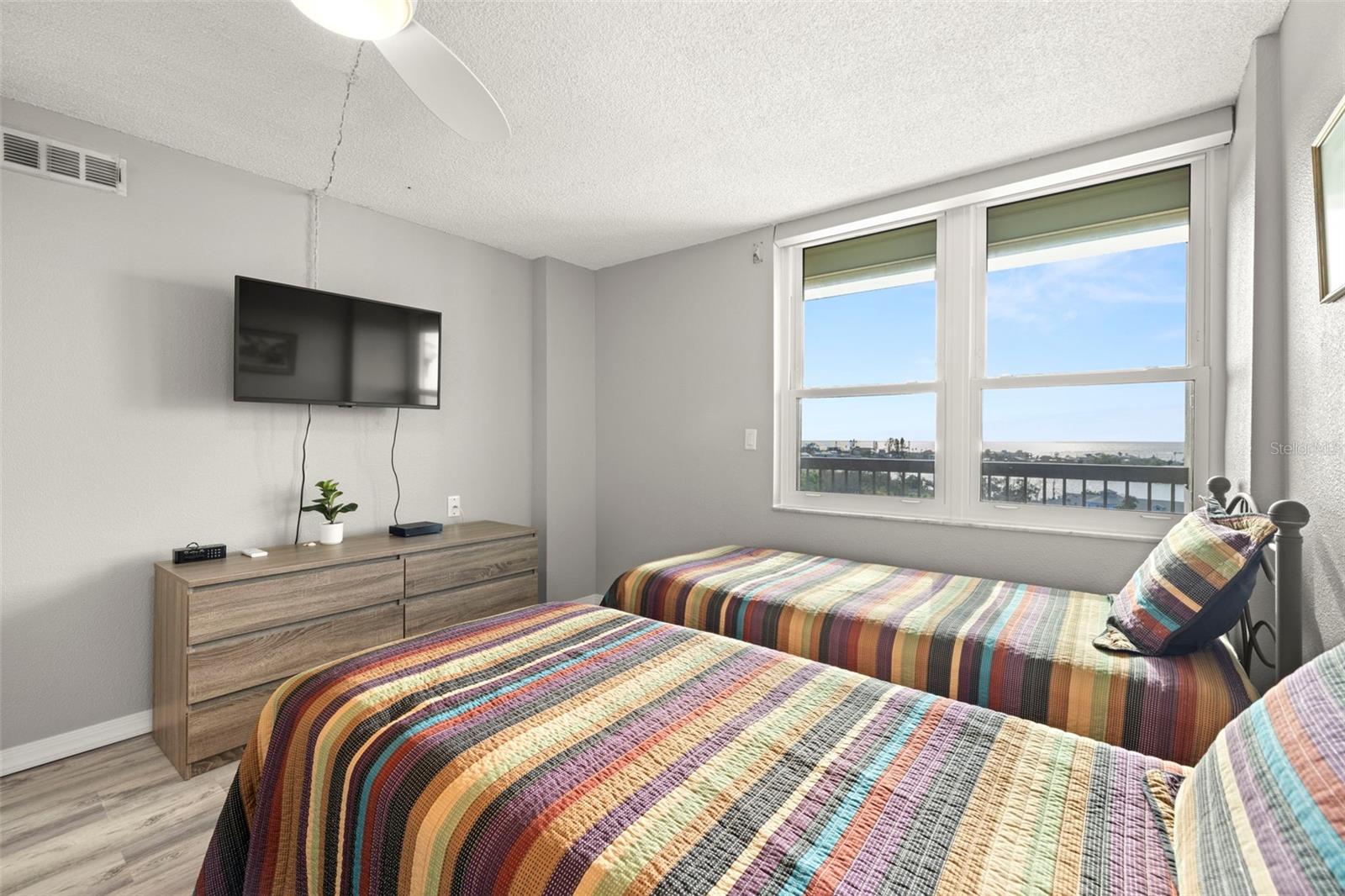 WEATHERLY THE CONDO -THE YACHT AND TENNIS CLUD - Residential Lease