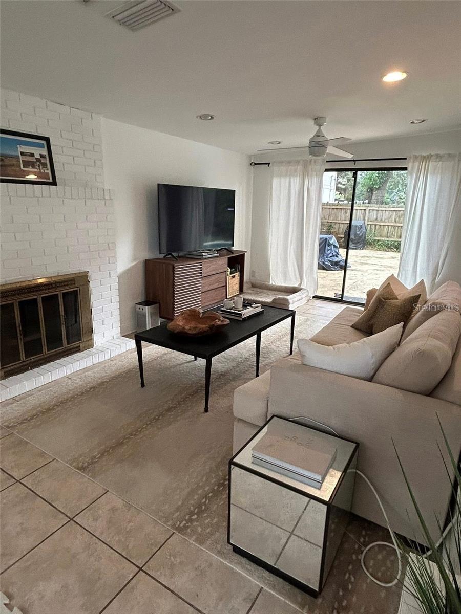 OAKELLARS - Residential