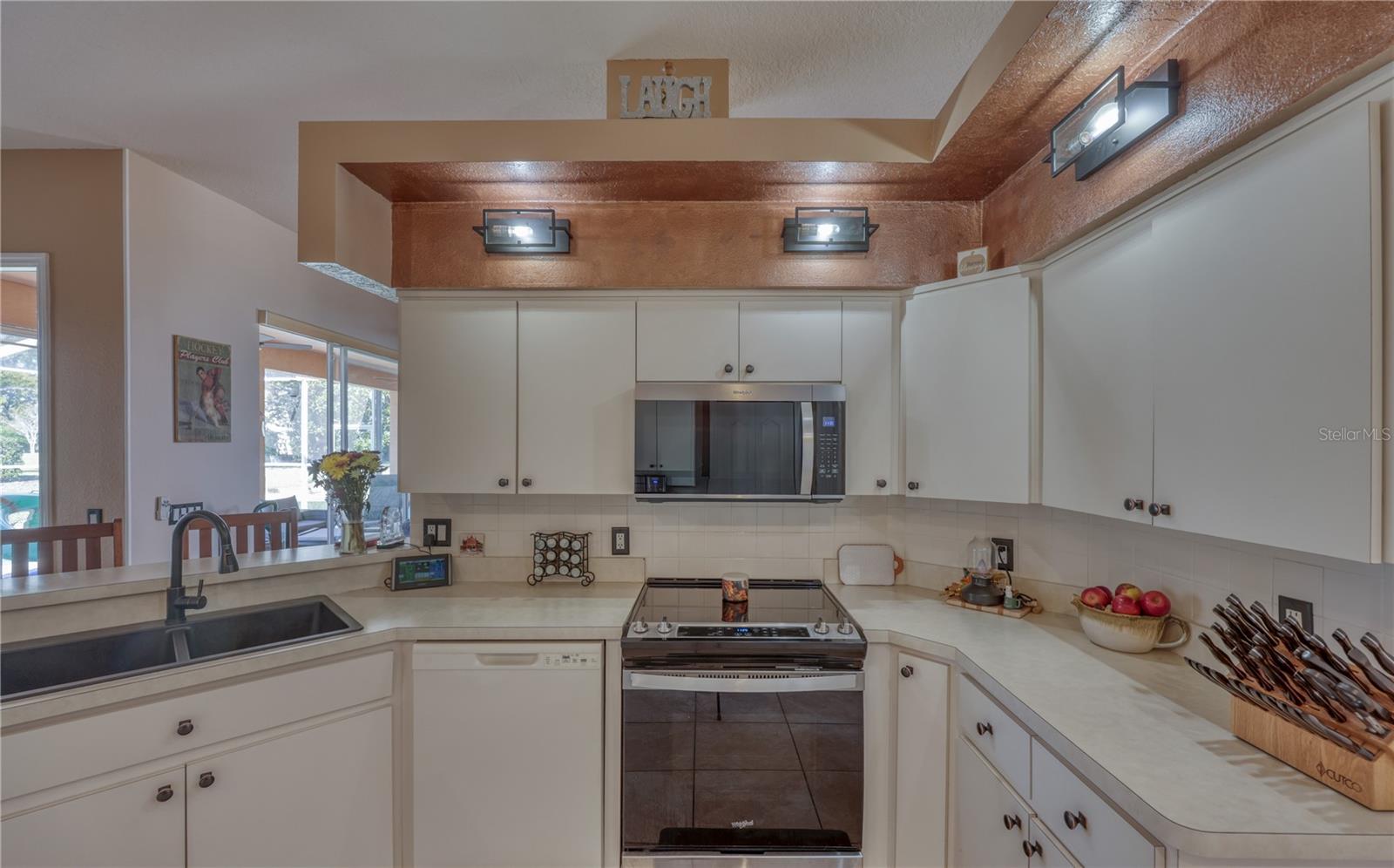 PRISTINE PLACE PH 2 - Residential