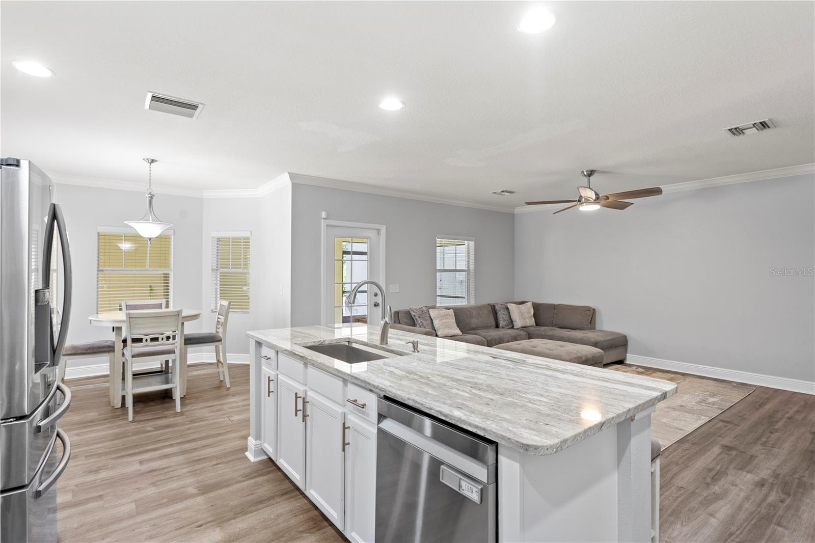 FISHHAWK RANCH TOWNCENTER PHAS - Residential