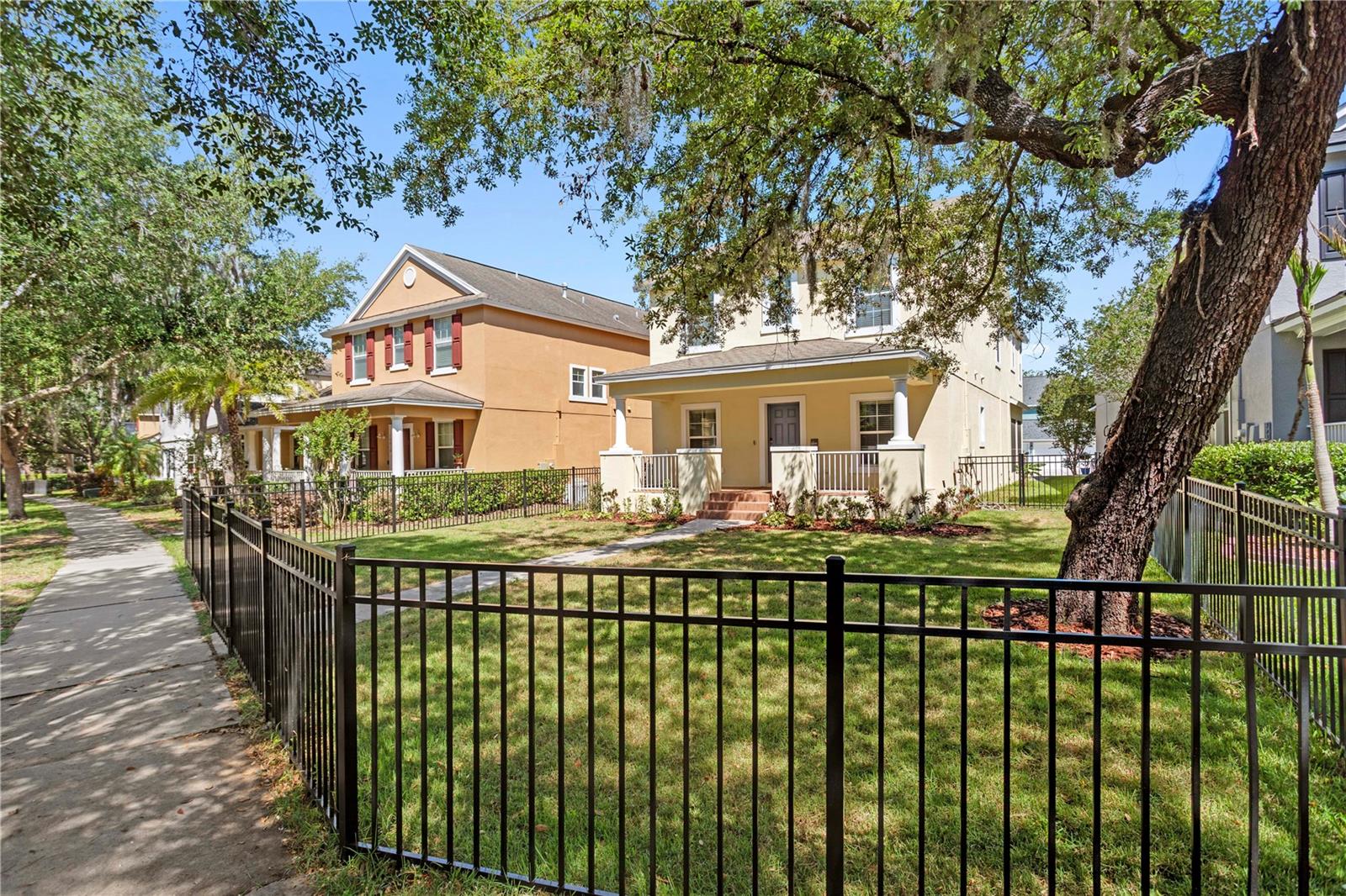 FISHHAWK RANCH TOWNCENTER PHAS - Residential