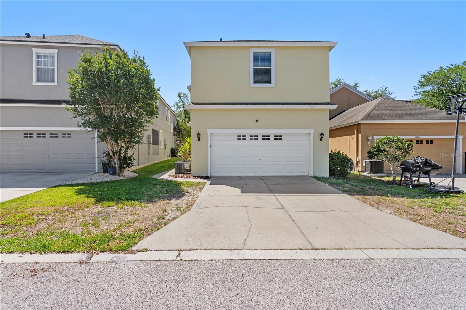 FISHHAWK RANCH TOWNCENTER PHAS - Residential