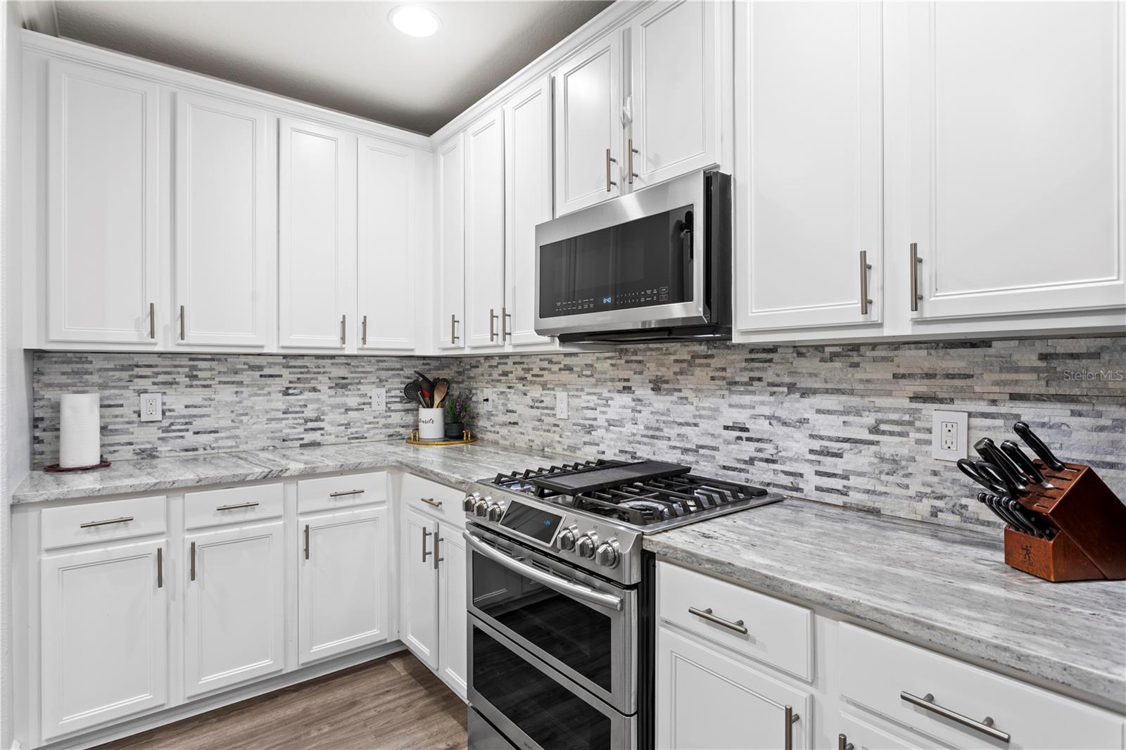 FISHHAWK RANCH TOWNCENTER PHAS - Residential