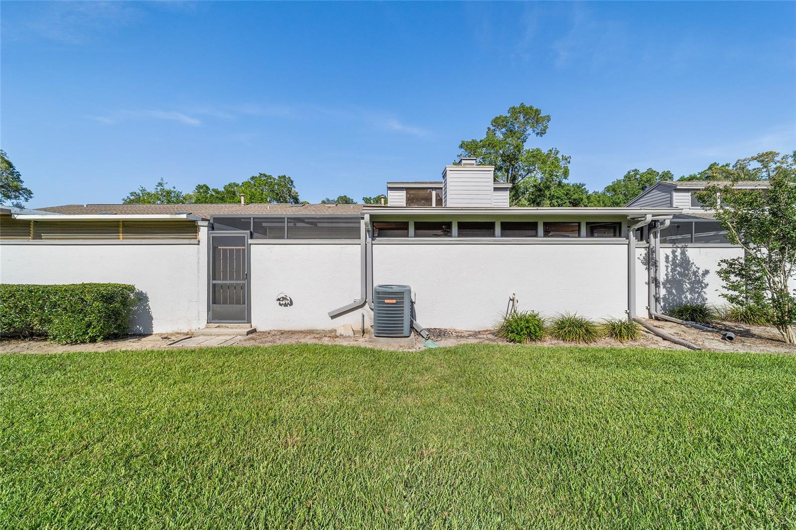 2049 SE 37TH COURT CIRCLE
