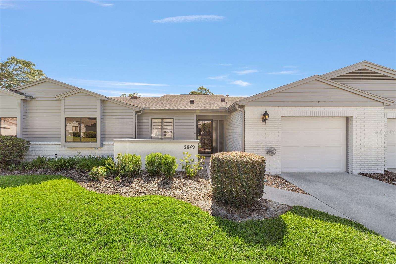 2049 SE 37TH COURT CIRCLE