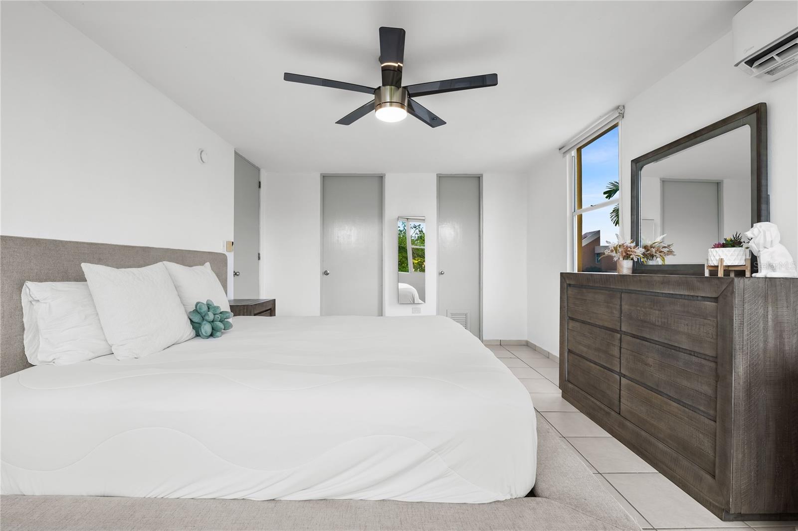 PASEOS DE DORADO - Residential