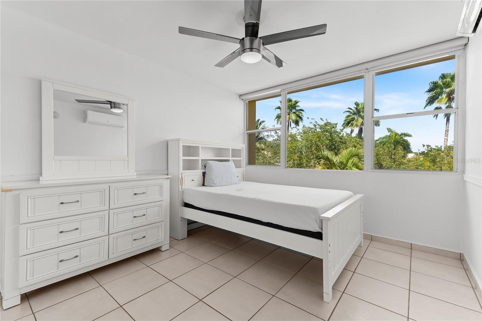 PASEOS DE DORADO - Residential