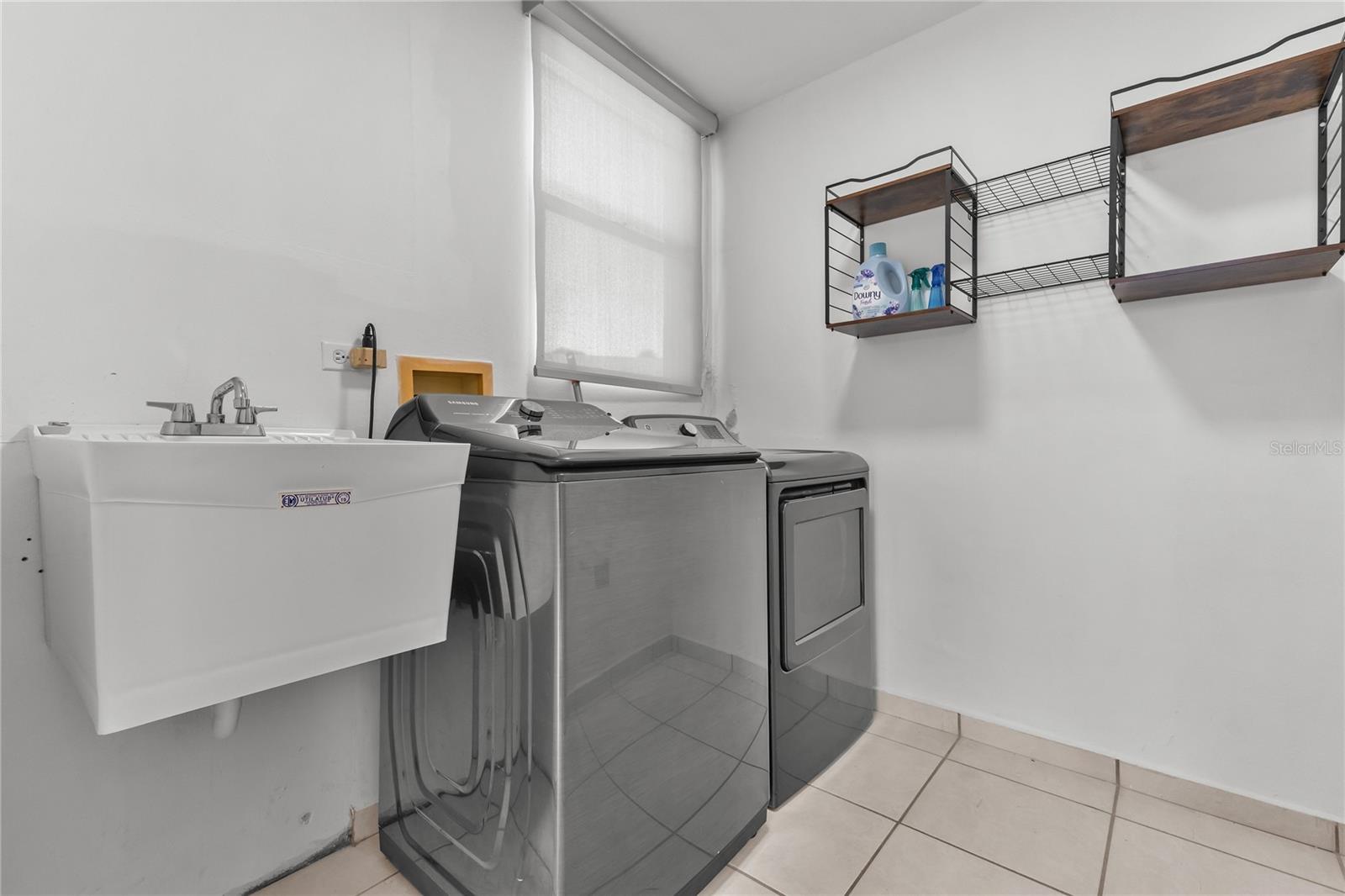 PASEOS DE DORADO - Residential