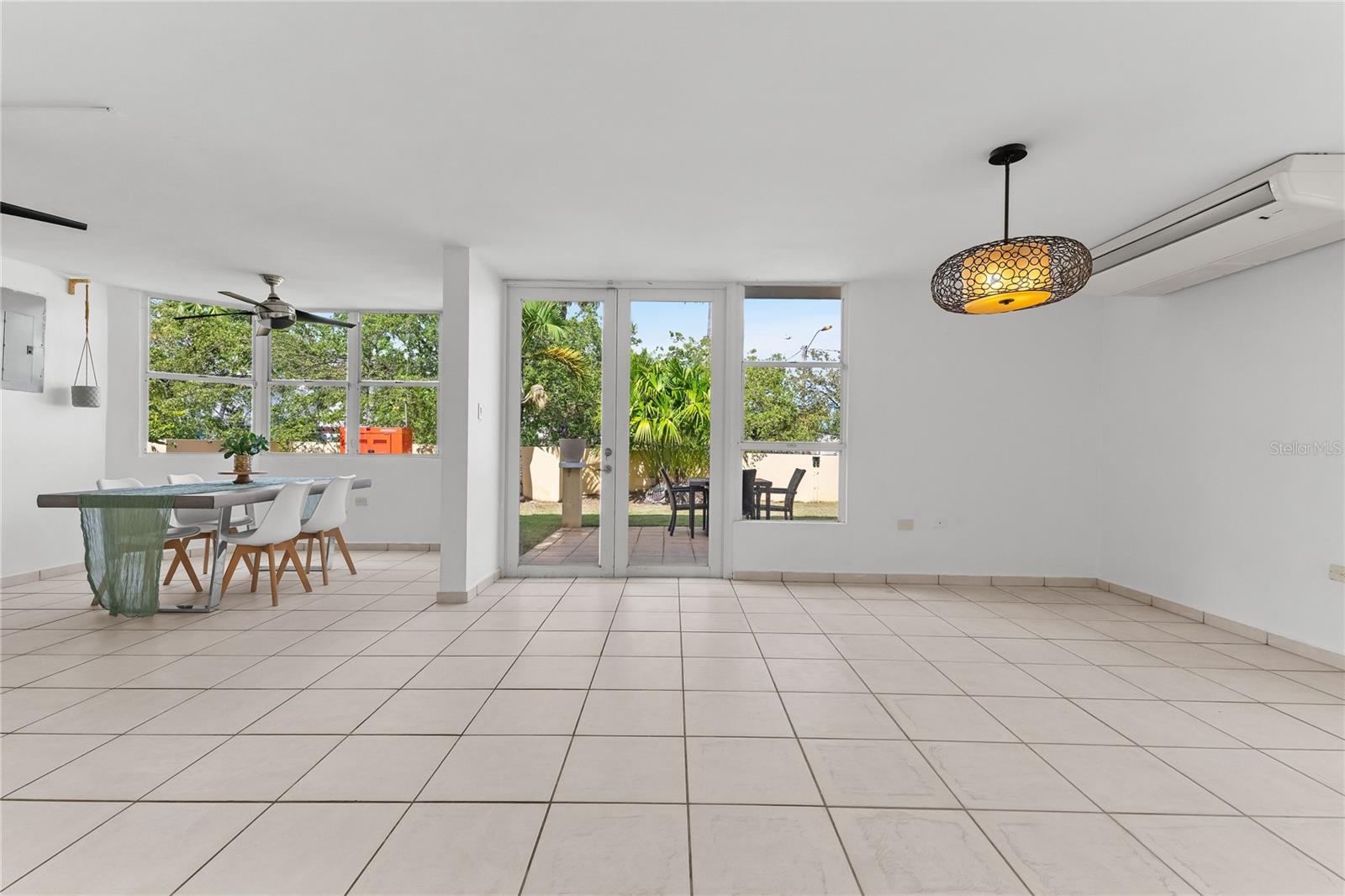 PASEOS DE DORADO - Residential