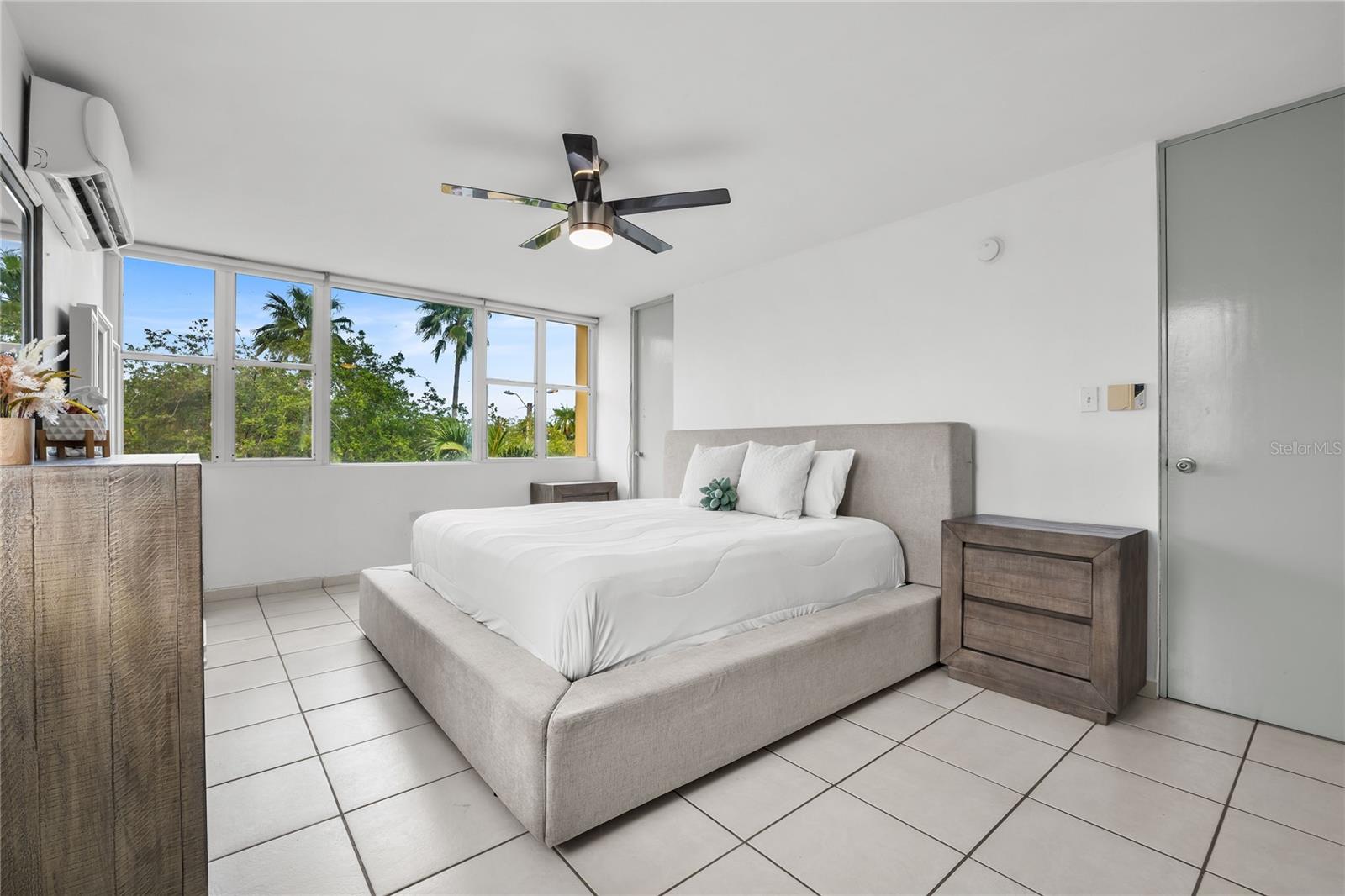 PASEOS DE DORADO - Residential