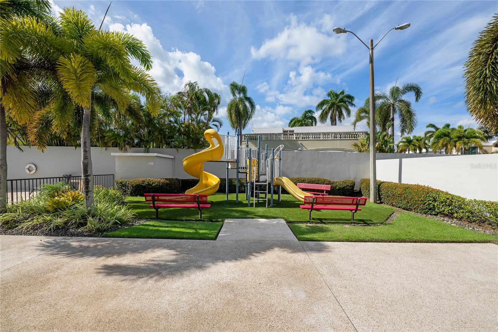 PASEOS DE DORADO - Residential