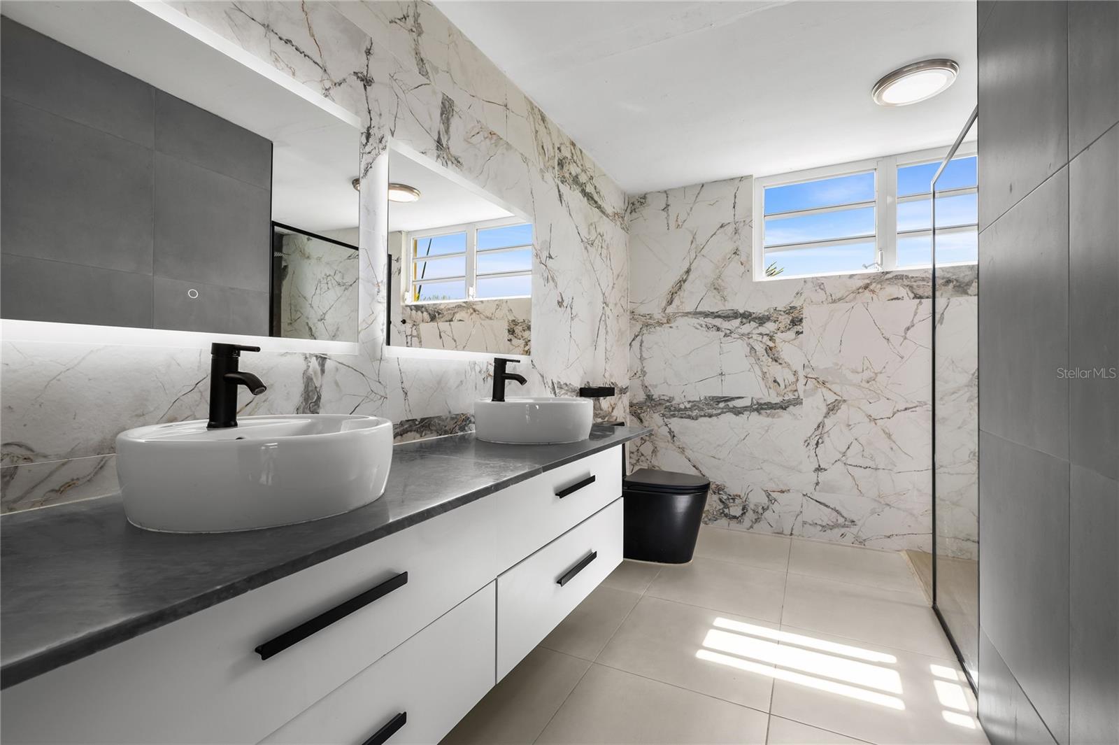 PASEOS DE DORADO - Residential