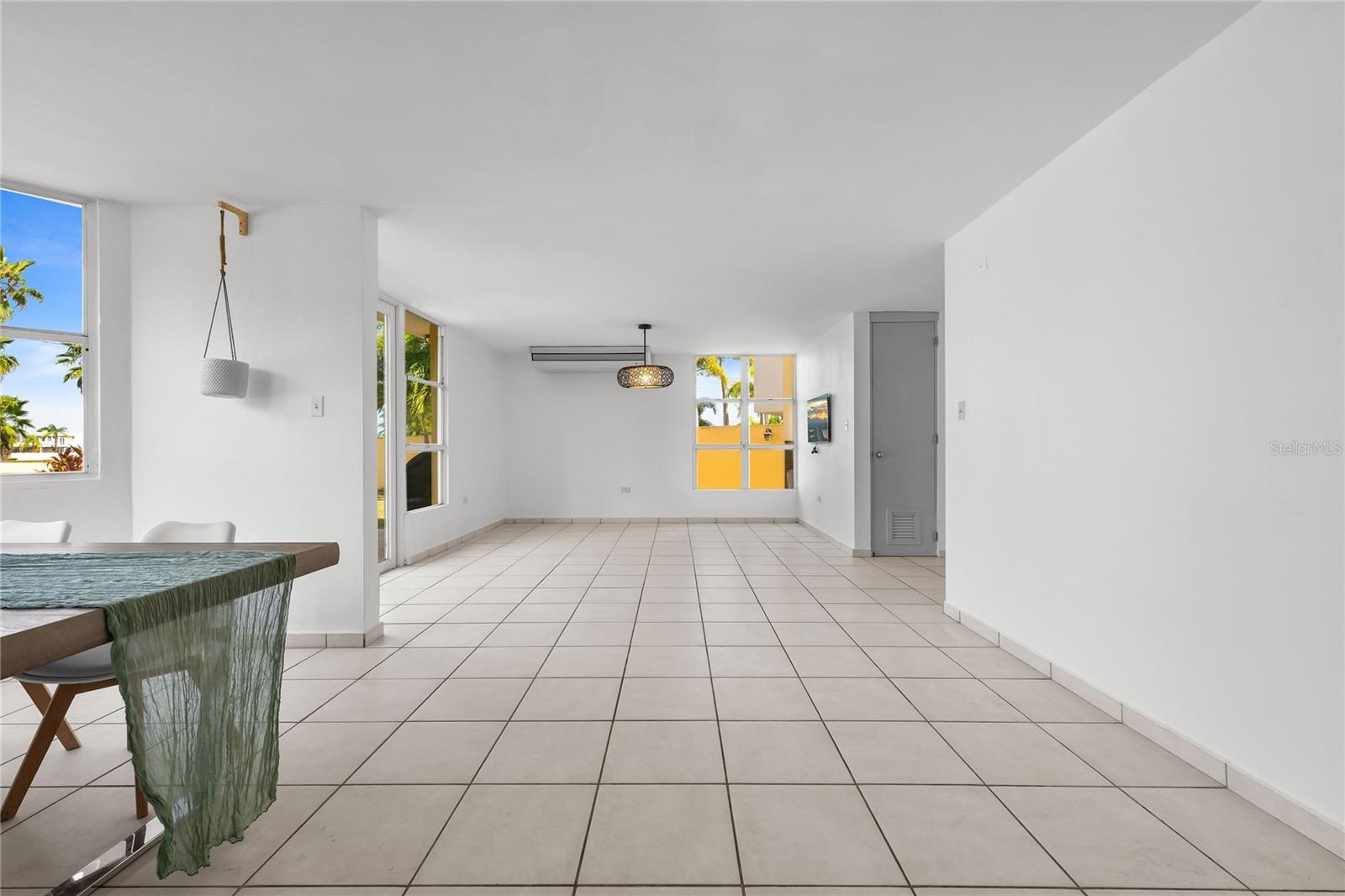 PASEOS DE DORADO - Residential