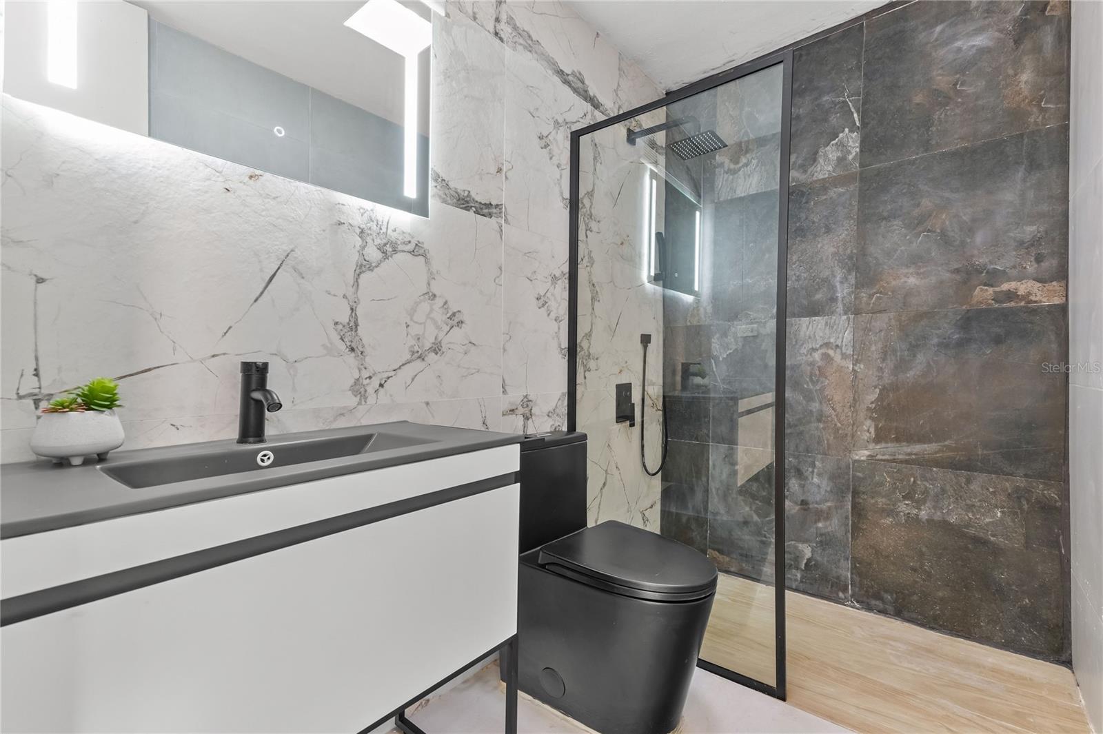 PASEOS DE DORADO - Residential