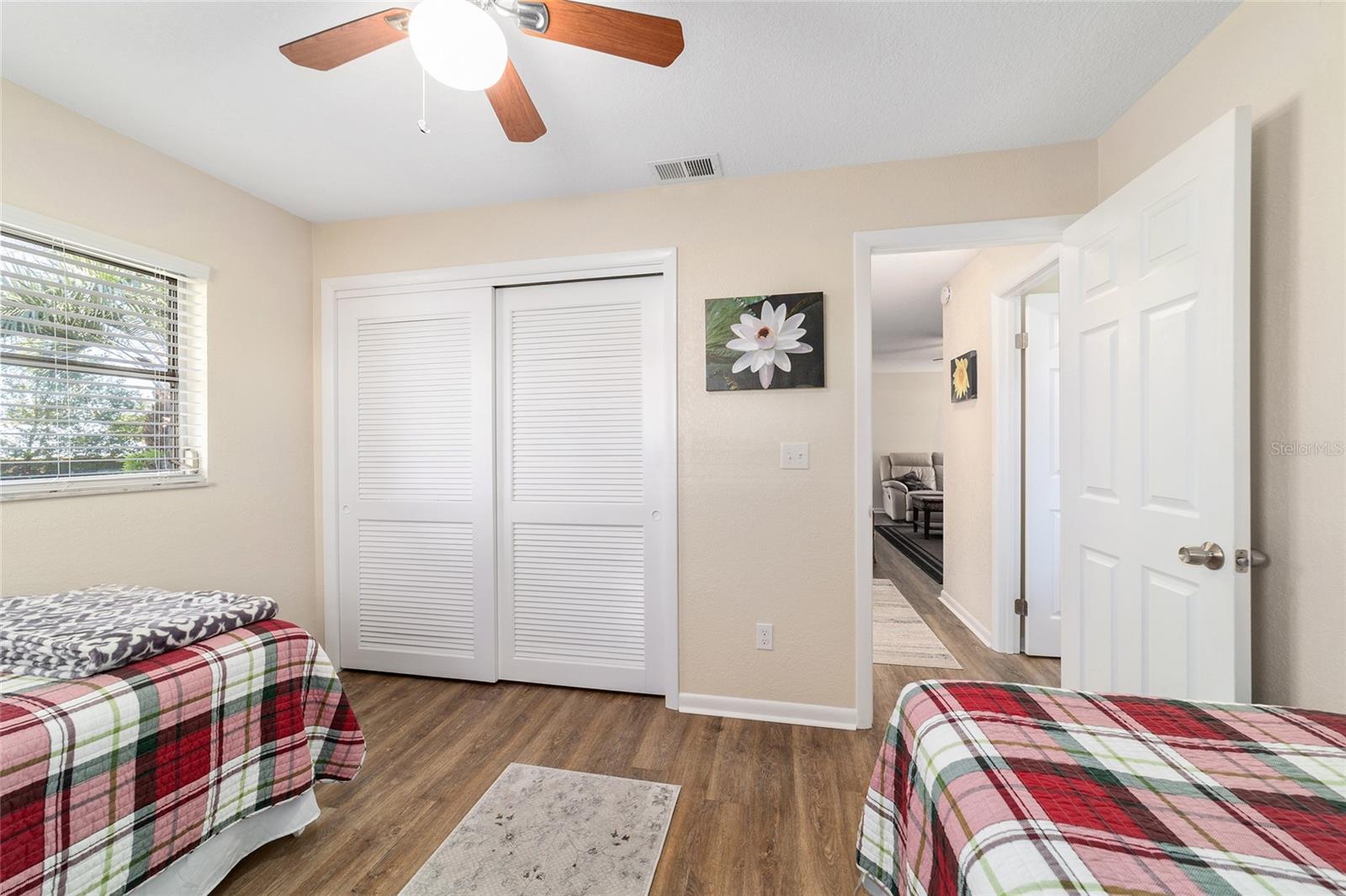 RAINBOW LAKES ESTATE - Residential