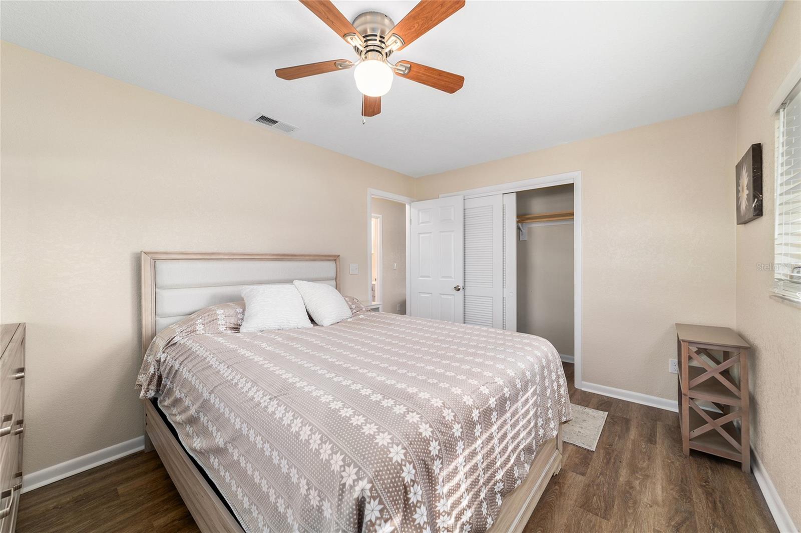 RAINBOW LAKES ESTATE - Residential