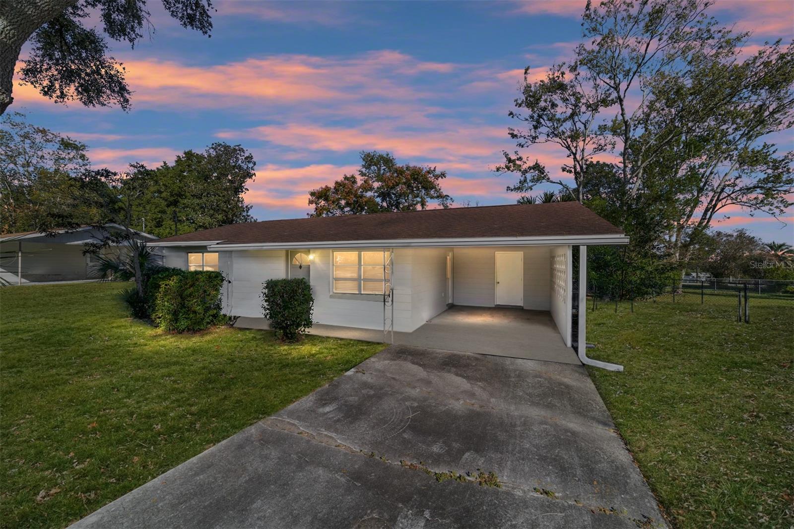 RAINBOW LAKES ESTATE - Residential