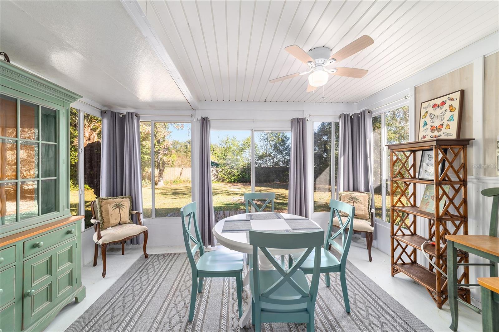 RAINBOW LAKES ESTATE - Residential