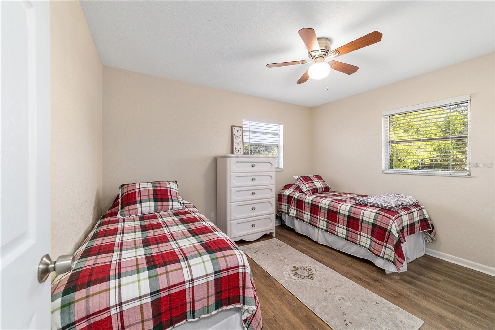 RAINBOW LAKES ESTATE - Residential