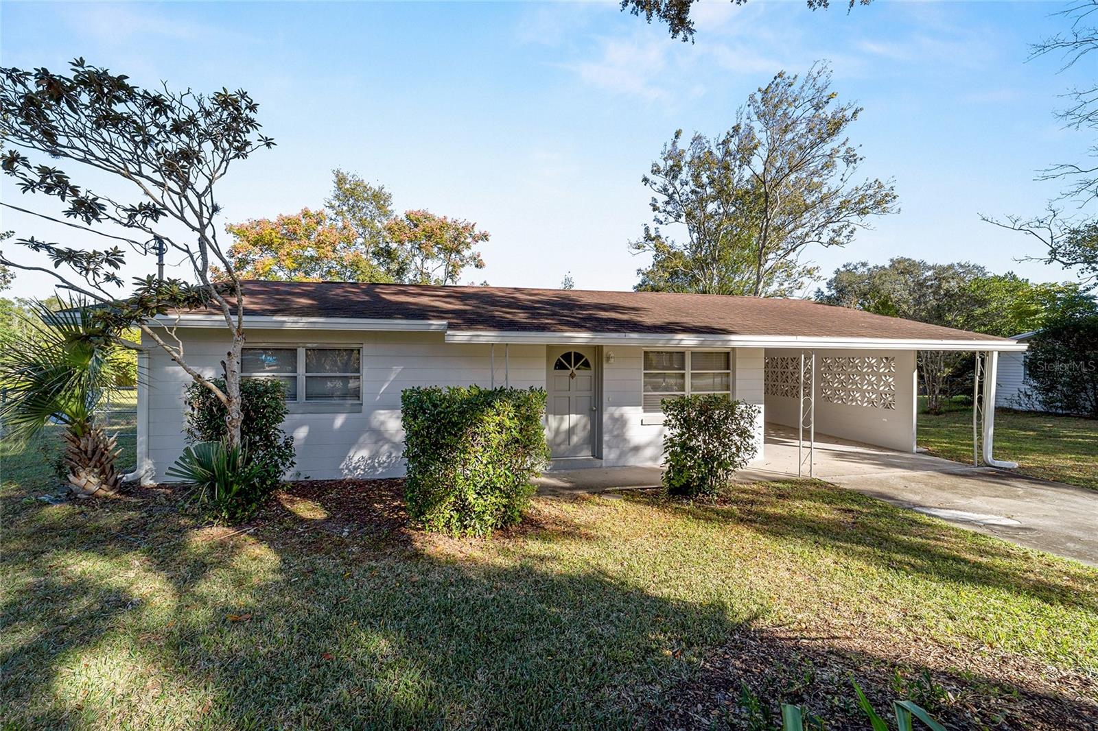 RAINBOW LAKES ESTATE - Residential