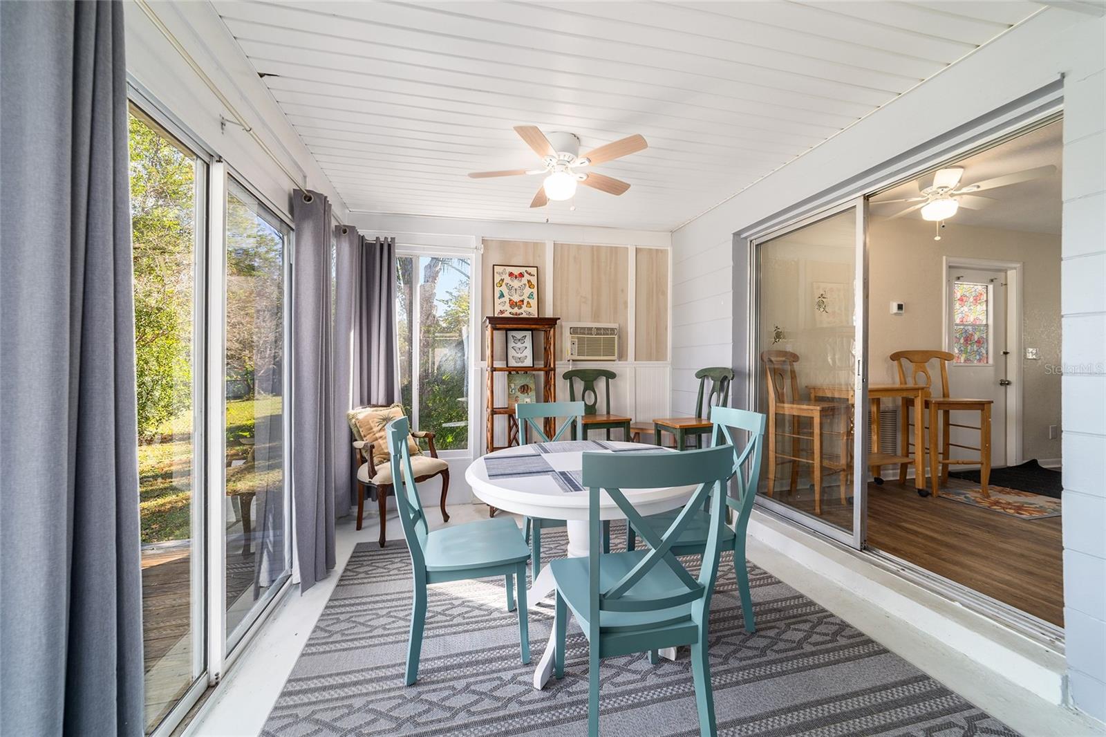 RAINBOW LAKES ESTATE - Residential