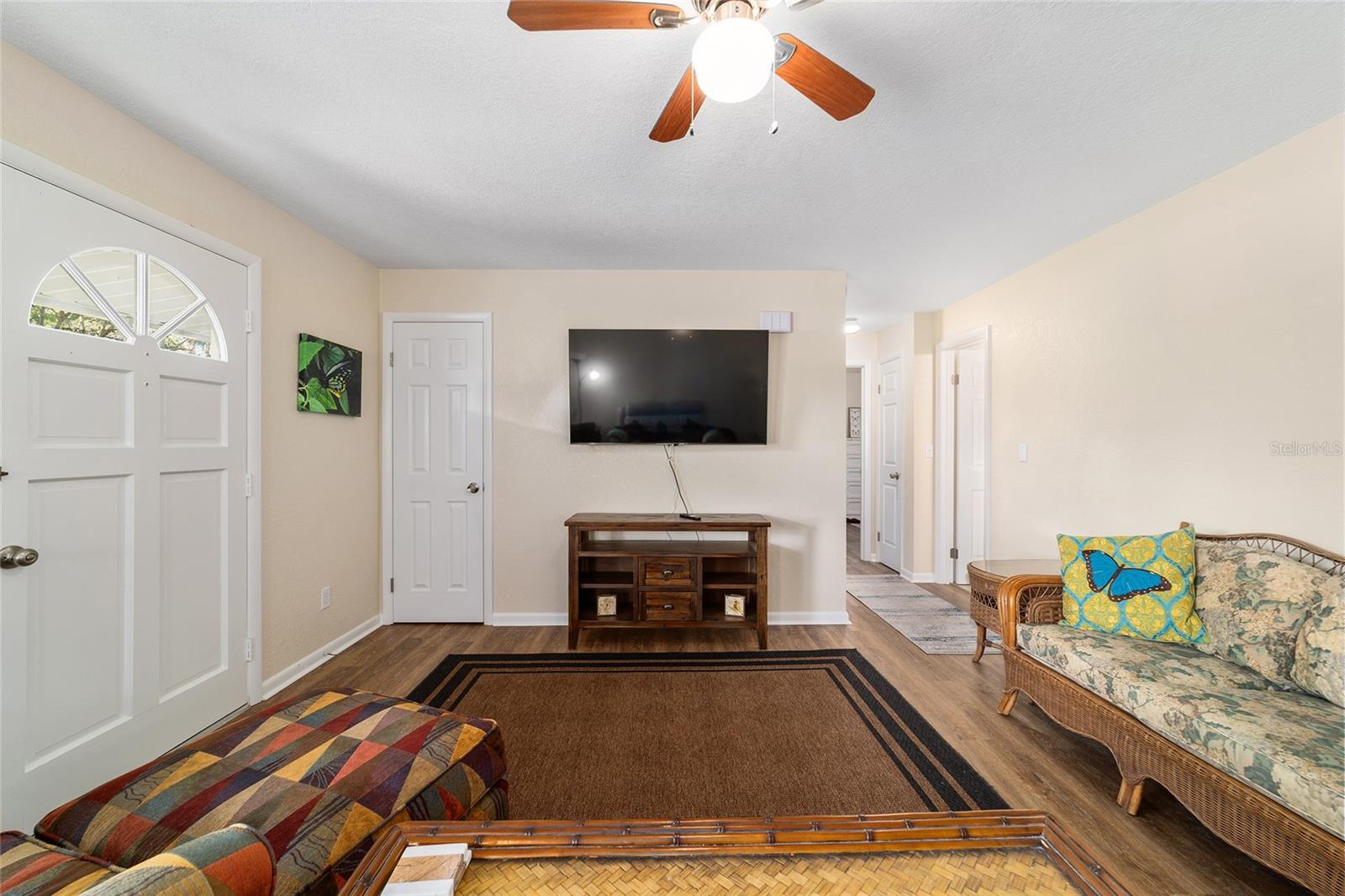 RAINBOW LAKES ESTATE - Residential