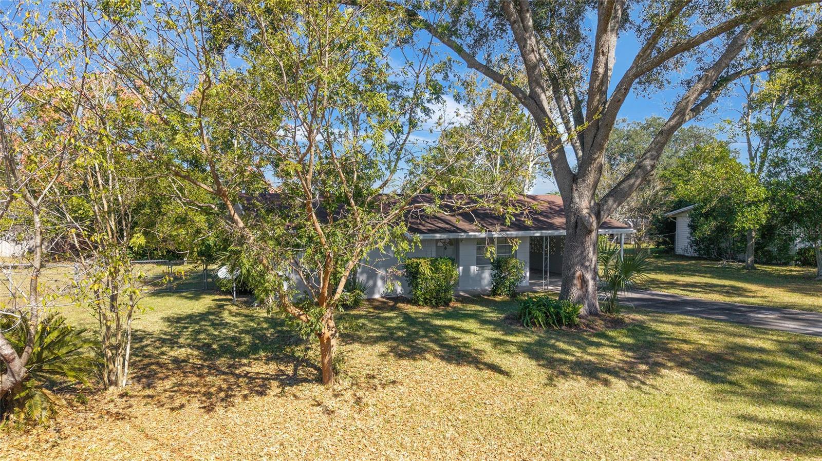 RAINBOW LAKES ESTATE - Residential